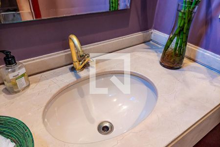 Apartamento à venda com 170m², 4 quartos e 4 vagas Apartamento à venda com 170m², 4 quartos e 4 vagasLavabo