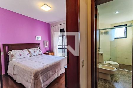 Apartamento à venda com 170m², 4 quartos e 4 vagas Apartamento à venda com 170m², 4 quartos e 4 vagasSuíte 02