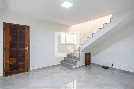 Sala de casa à venda com 3 quartos, 191m² em Vila Carbone, São Paulo