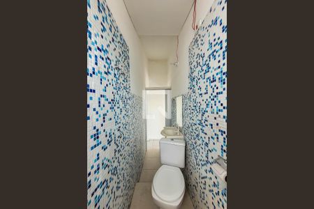 Banheiro de casa para alugar com 1 quarto, 70m² em Vila das Mercês, São Paulo
