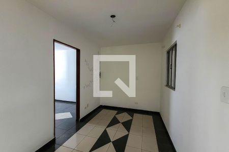 Sala de Estar de casa para alugar com 1 quarto, 70m² em Vila das Mercês, São Paulo