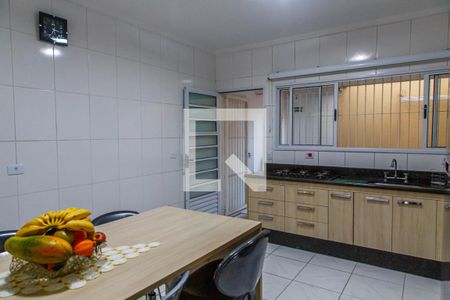 Cozinha de casa à venda com 3 quartos, 129m² em Vila Canero, São Paulo