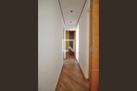 Corredor de apartamento para alugar com 2 quartos, 50m² em Fazenda Morumbi, São Paulo