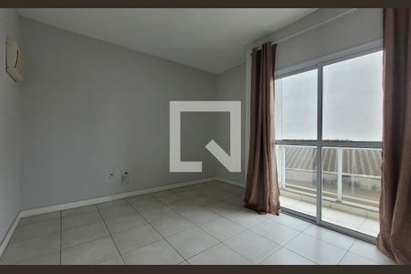 Sala de casa para alugar com 3 quartos, 200m² em Vila Valparaiso, Santo André