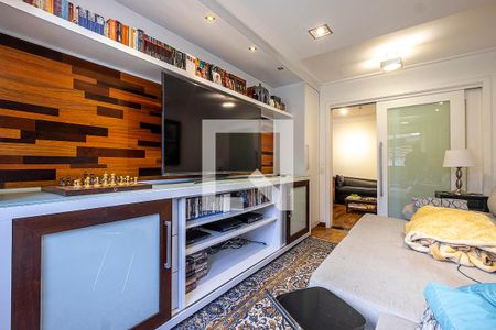 Sala de TV de apartamento à venda com 3 quartos, 130m² em Jardim Paulista, São Paulo