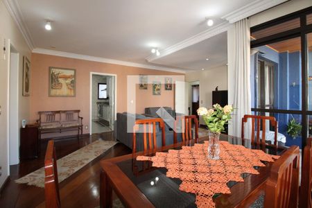 Sala de apartamento à venda com 3 quartos, 112m² em Vila Itapura, Campinas