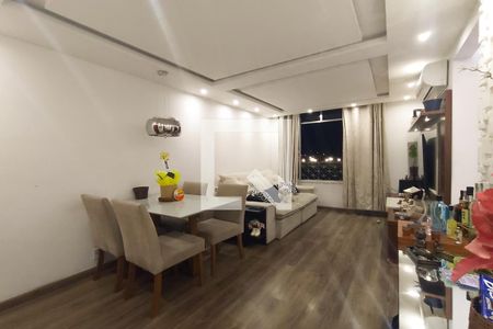 Sala de apartamento à venda com 3 quartos, 70m² em Portuguesa, Rio de Janeiro