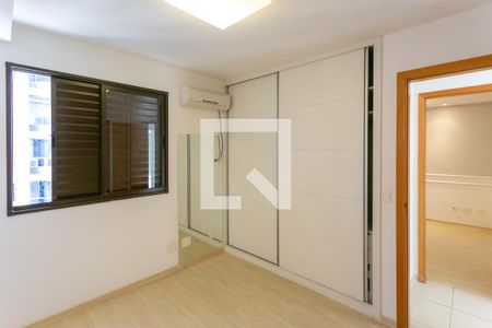 Quarto 2 - Suíte de apartamento à venda com 2 quartos, 70m² em Lourdes, Belo Horizonte