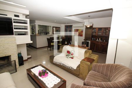 Sala de casa de condomínio à venda com 4 quartos, 238m² em Hípica, Porto Alegre