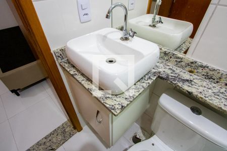 Banheiro de kitnet/studio para alugar com 1 quarto, 20m² em Vila Sao Pedro, Santo André