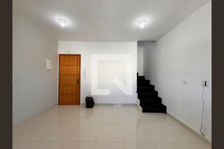 Sala de apartamento para alugar com 2 quartos, 92m² em Vila Cecilia Maria, Santo André