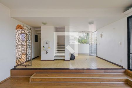 Sala de casa à venda com 3 quartos, 240m² em Vila Madalena, São Paulo