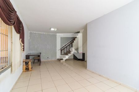 Sala de casa à venda com 3 quartos, 153m² em Vila Elze, São Paulo
