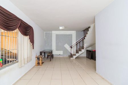 Sala de casa à venda com 3 quartos, 153m² em Vila Elze, São Paulo