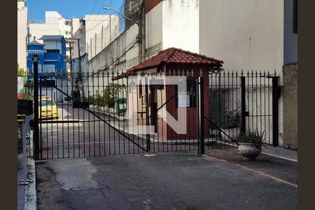 Fachada e portaria de casa à venda com 4 quartos, 250m² em Tijuca, Rio de Janeiro