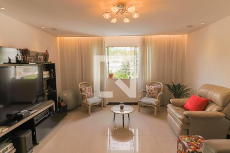 Sala de casa para alugar com 3 quartos, 195m² em Jardim das Vertentes, São Paulo