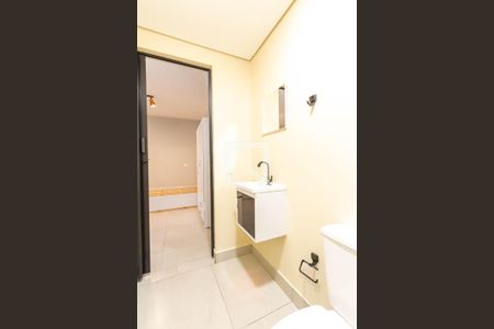 Banheiro de kitnet/studio para alugar com 1 quarto, 20m² em Vila Marlene, São Bernardo do Campo