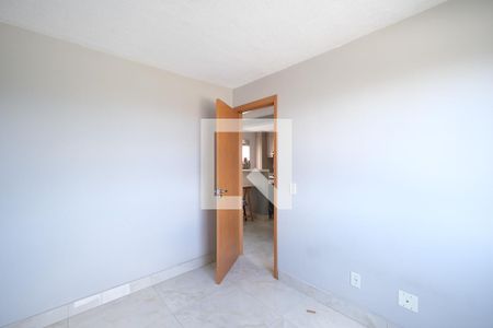 Quarto 1 de apartamento para alugar com 2 quartos, 55m² em Pinheirinho, Curitiba