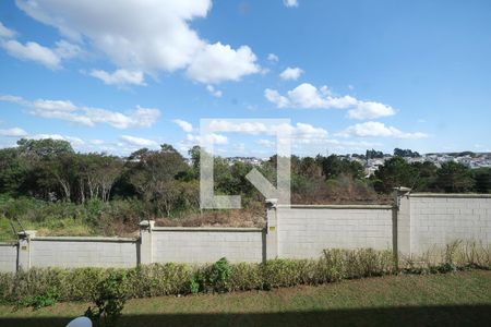 Vista do Quarto 1 de apartamento para alugar com 2 quartos, 55m² em Pinheirinho, Curitiba