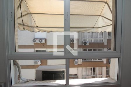 Vista da Sala de Estar de apartamento à venda com 2 quartos, 70m² em Menino Deus, Porto Alegre