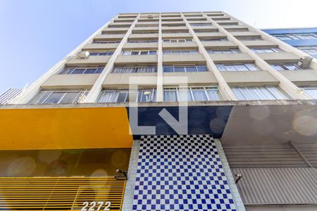 Studio para alugar com 32m², 1 quarto e sem vaga Studio para alugar com 32m², 1 quarto e sem vagaFachada