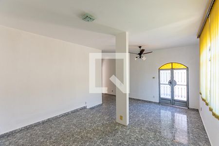 893704697 de casa para alugar com 3 quartos, 120m² em Fonseca, Niterói