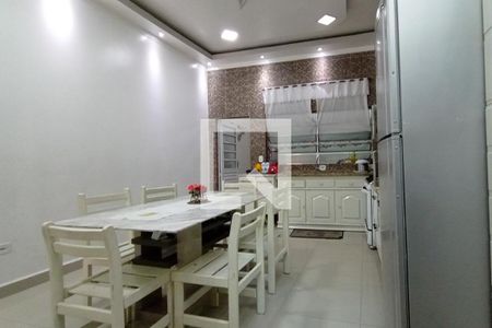 Casa à venda com 250m², 3 quartos e 6 vagas Casa à venda com 250m², 3 quartos e 6 vagasCozinha