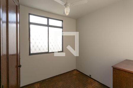 Quarto 1 de casa para alugar com 4 quartos, 180m² em Alípio de Melo, Belo Horizonte