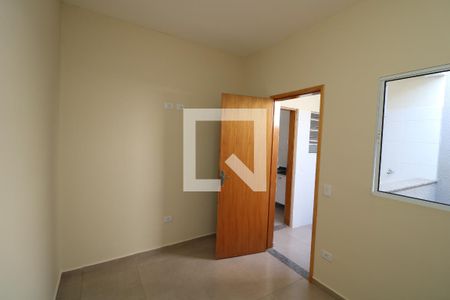Quarto 2 de apartamento para alugar com 2 quartos, 30m² em Jardim Santa Teresinha, São Paulo