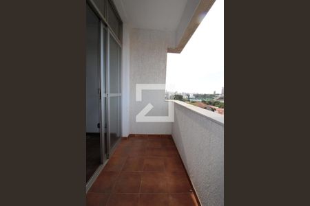 Sacada da Sala de apartamento à venda com 3 quartos, 108m² em Vila Lemos, Campinas