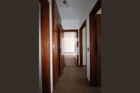Corredor de apartamento à venda com 3 quartos, 108m² em Vila Lemos, Campinas