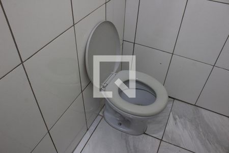 Lavabo de casa para alugar com 2 quartos, 80m² em Maria Helena, Belo Horizonte