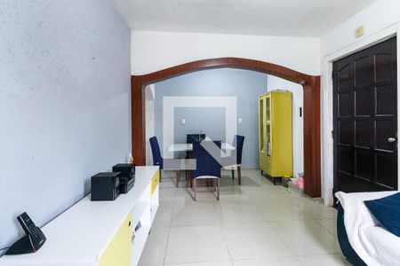 Sala de apartamento à venda com 2 quartos, 45m² em Rubem Berta, Porto Alegre