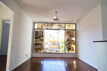 Sala de apartamento para alugar com 2 quartos, 69m² em Vila Alexandria, São Paulo