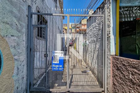 Casa à venda com 85m², 2 quartos e sem vaga Casa à venda com 85m², 2 quartos e sem vagaFachada do condomínio com Plaquinha