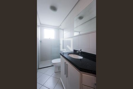 Banheiro suite de apartamento para alugar com 2 quartos, 74m² em Auxiliadora, Porto Alegre