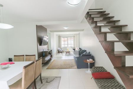 Sala Estar / Jantar de casa à venda com 3 quartos, 219m² em Jardim Jussara, São Paulo