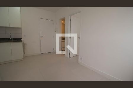 Sala de apartamento para alugar com 2 quartos, 33m² em Vila Pierina, São Paulo