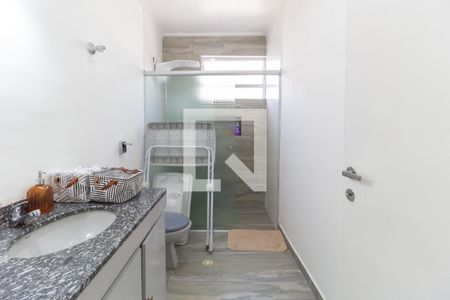 Banheiro  de apartamento à venda com 2 quartos, 72m² em Cambuci, São Paulo