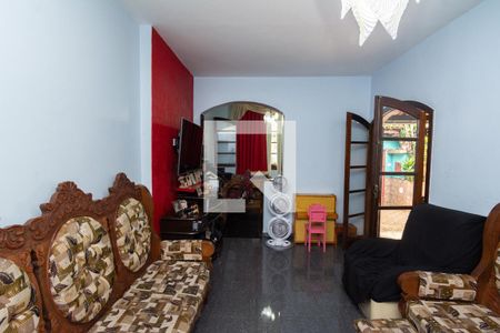 Sala de TV de casa à venda com 5 quartos, 340m² em Bairro da Glória, Contagem