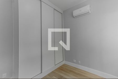 Quarto 1 de apartamento para alugar com 2 quartos, 65m² em Laranjeiras, Rio de Janeiro