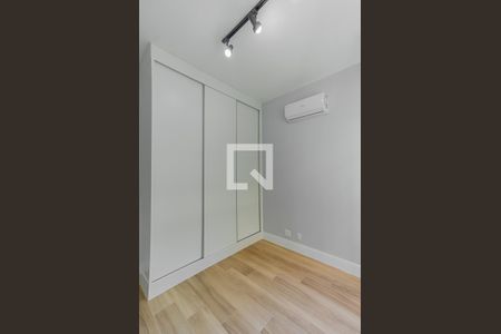 Quarto 1 de apartamento para alugar com 2 quartos, 65m² em Laranjeiras, Rio de Janeiro