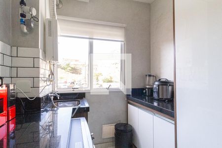 Apartamento à venda com 65m², 2 quartos e 1 vaga Apartamento à venda com 65m², 2 quartos e 1 vagaCozinha e área de serviço