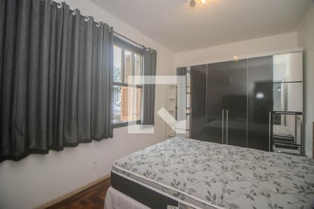 Quarto 1 de apartamento para alugar com 2 quartos, 74m² em São Geraldo, Porto Alegre