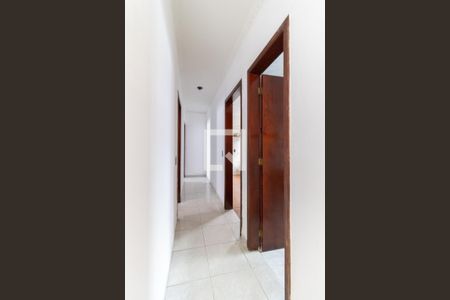 Corredor de casa à venda com 3 quartos, 189m² em Vila Santo Estéfano, São Paulo