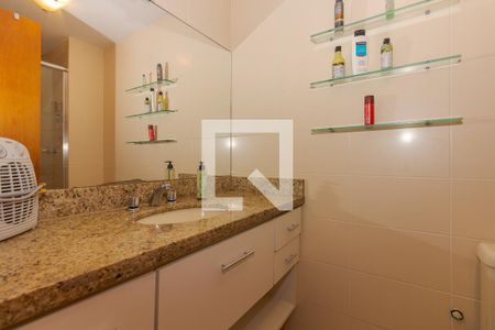 Quarto Suíte - banheiro de apartamento à venda com 3 quartos, 96m² em Santa Cecília, Porto Alegre