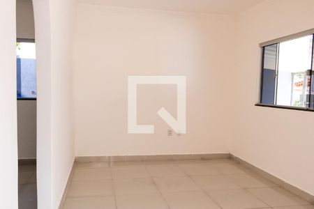 Sala  de casa para alugar com 3 quartos, 87m² em Vila Alvorada, Goiânia