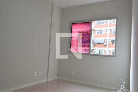 Quarto 1 de apartamento para alugar com 2 quartos, 65m² em Taquara, Rio de Janeiro