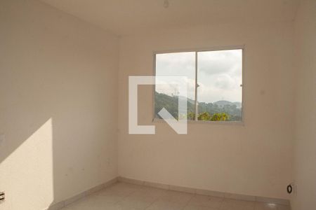 Sala de apartamento para alugar com 2 quartos, 42m² em Cerâmica, Nova Iguaçu