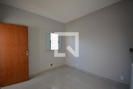 Sala de apartamento para alugar com 1 quarto, 40m² em Bento Ribeiro, Rio de Janeiro